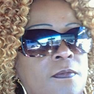 Meet your Posher, Joyce